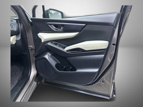 Used 2022 Subaru Ascent Premium w/ Convenience Package image 16