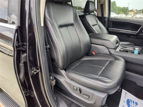 Used 2024 Ford Expedition XLT RWD image 24