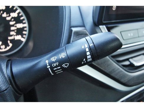 Used 2023 Nissan Altima 2.5 SV w/ SV Premium Package image 18