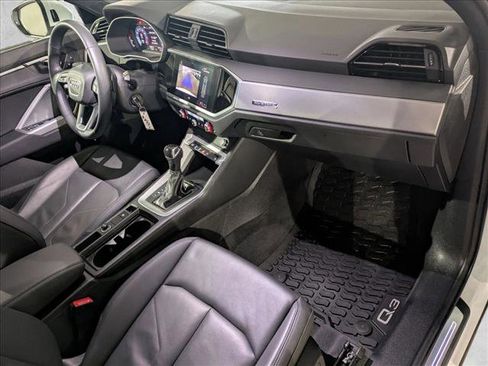 Used 2022 Audi Q3 2.0T Premium w/ Convenience Package image 21