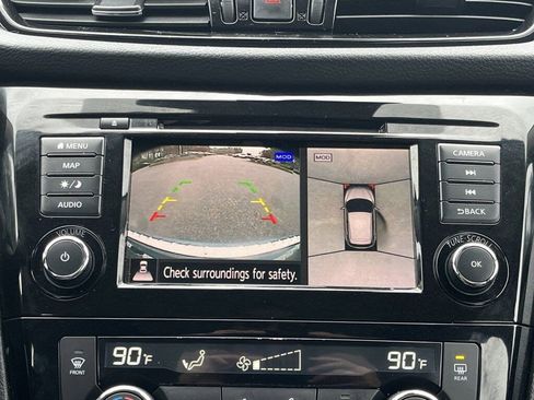 Certified 2022 Nissan Rogue Sport SL w/ Premium Package image 3