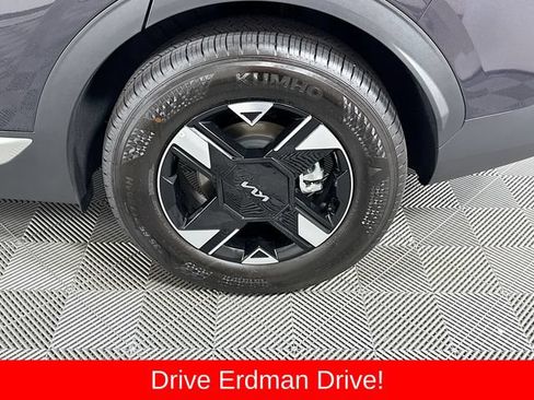 Used 2026 Kia Sportage LX AWD/4WD image 4