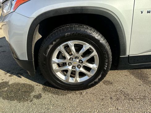 Used 2019 Chevrolet Traverse LS image 14