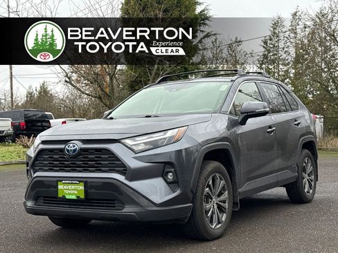 Used 2022 Toyota RAV4 XLE Premium image 1