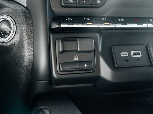 Used 2019 GMC Sierra 1500 SLT w/ SLT Premium Plus Package AWD/4WD image 34