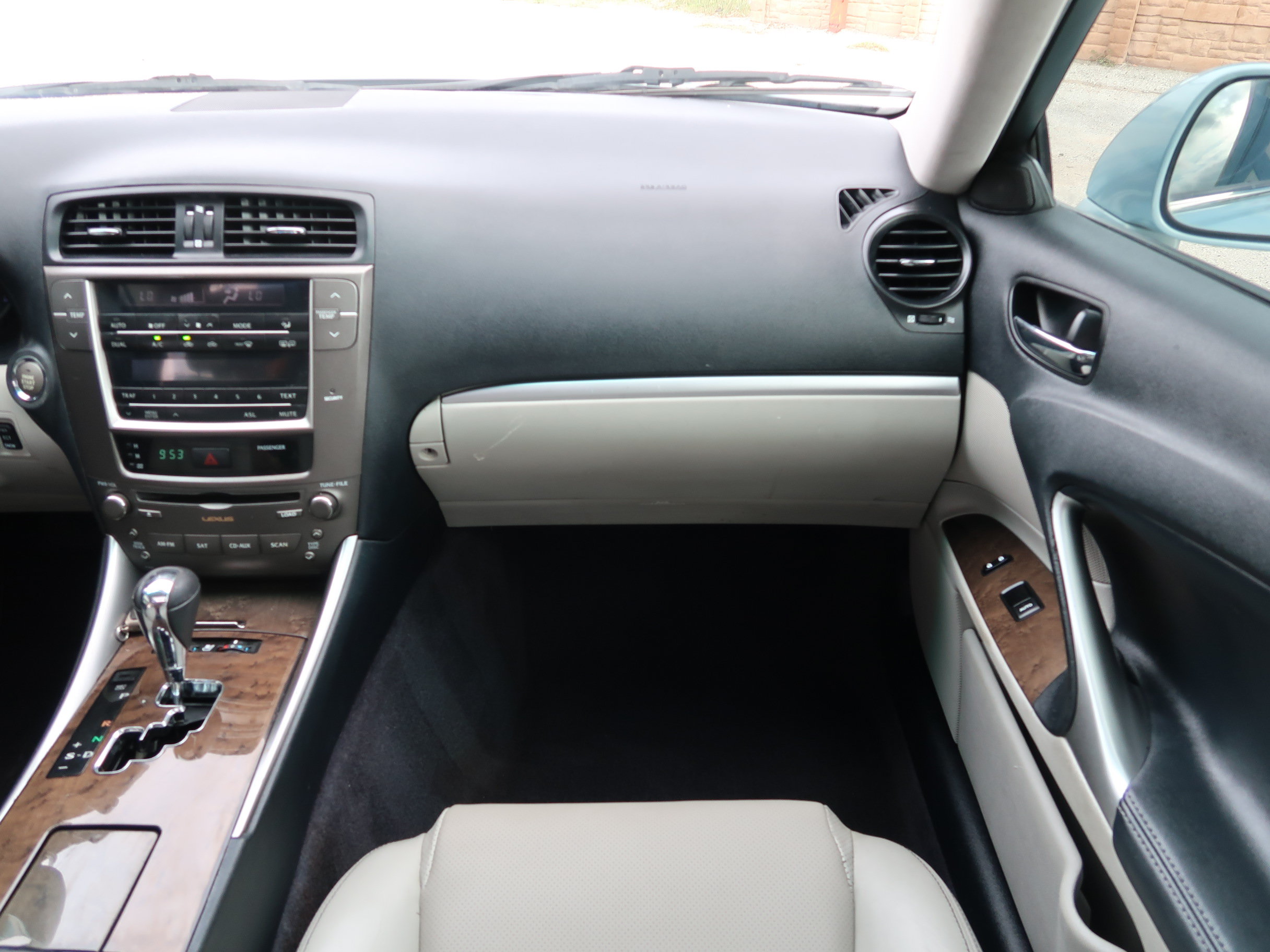 Used 2011 Lexus IS 250 w/ Premium Pkg Value Edition RWD image 19