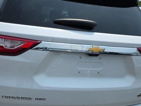 Used 2018 Chevrolet Traverse High Country AWD/4WD image 3