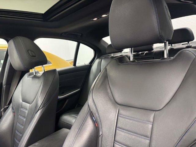 Used 2020 BMW 330i xDrive Sedan w/ M Sport Package AWD/4WD image 28