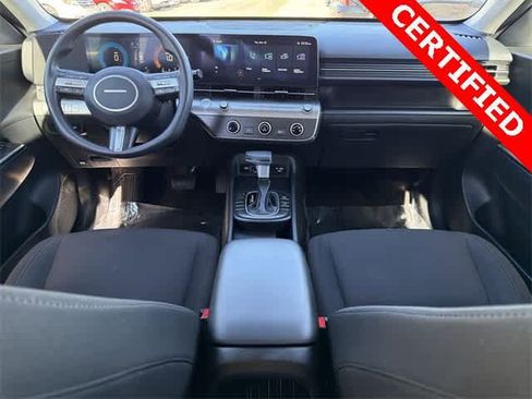 Certified 2024 Hyundai Kona SE image 2