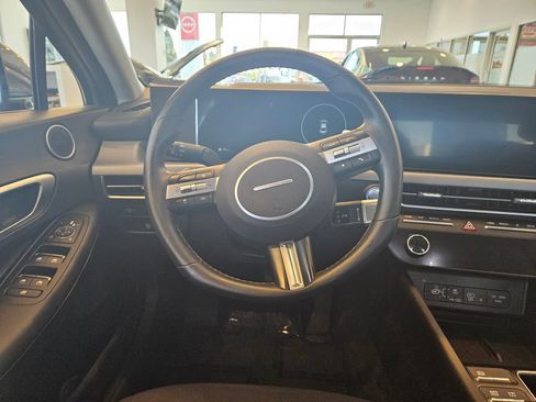 Used 2024 Hyundai Sonata SEL w/ Convenience Package FWD image 17