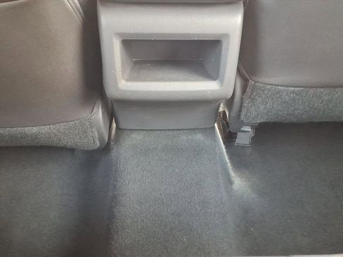 Used 2018 Toyota Camry LE image 20