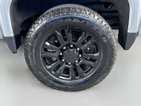 Used 2024 GMC Sierra 2500 Denali w/ Denali Reserve Package AWD/4WD image 35