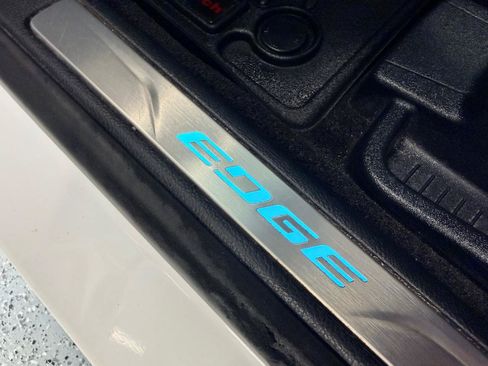 Used 2017 Ford Edge Titanium w/ Equipment Group 301A FWD image 16