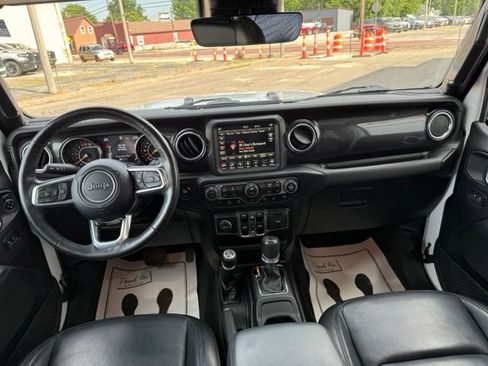 Used 2021 Jeep Wrangler Unlimited Sahara AWD/4WD image 14