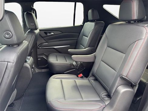 New 2026 Chevrolet Traverse Z71 w/ Enhanced Driving Package image 13