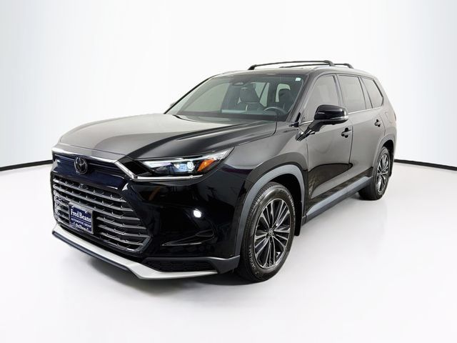 Used 2024 Toyota Grand Highlander AWD Hybrid image 3