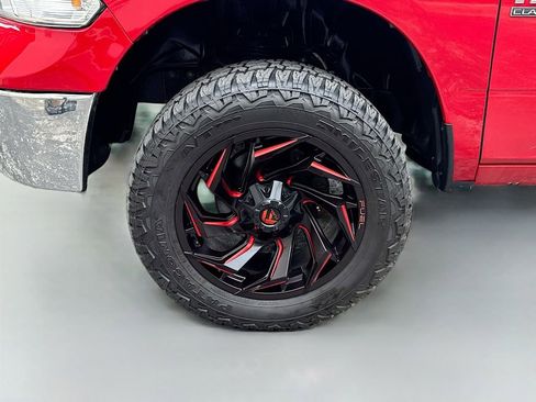Used 2022 RAM 1500 Classic SLT AWD/4WD image 28