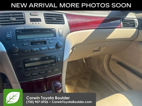 Used 2002 Lexus ES 330 FWD image 11