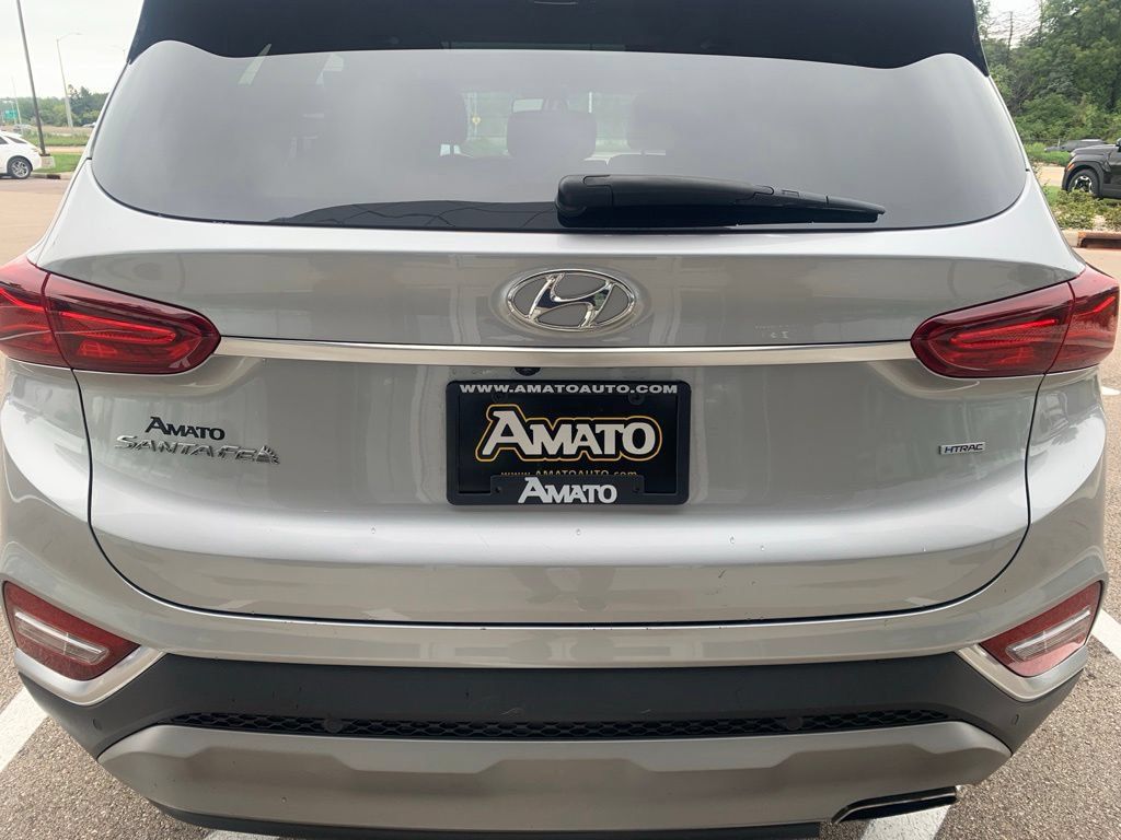 Used 2020 Hyundai Santa Fe SEL w/ Convenience + Premium Package AWD/4WD image 4