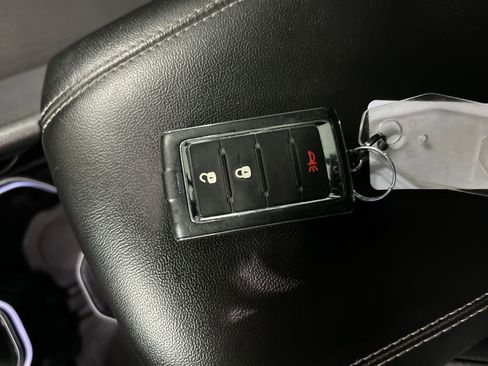 Used 2023 Jeep Grand Cherokee Laredo image 21