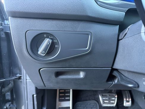 Certified 2024 Volkswagen Tiguan SE R-Line image 21