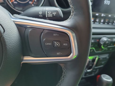 Used 2020 Jeep Gladiator Overland image 24