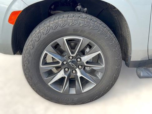 Used 2023 Chevrolet Tahoe Z71 AWD/4WD image 13