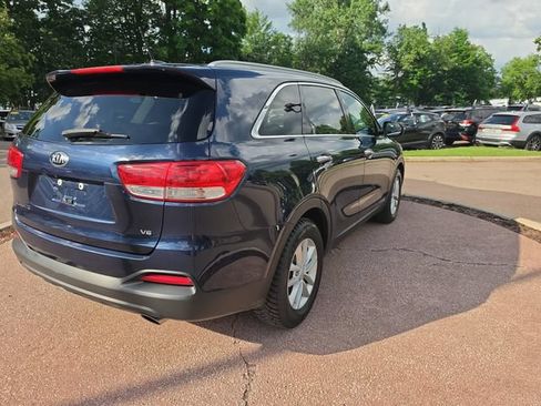 Used 2018 Kia Sorento LX AWD/4WD image 5