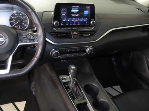 Certified 2022 Nissan Altima 2.5 SR image 35