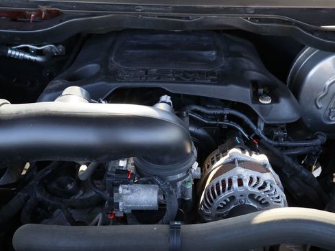 Used 2019 RAM 1500 Big Horn image 29