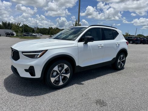 New 2026 Volvo XC40 B4 Plus w/ Protection Package image 7