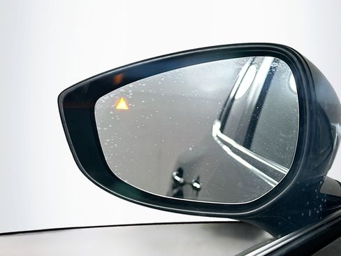 Used 2024 MAZDA CX-50 AWD 2.5 S w/ Preferred Package image 16