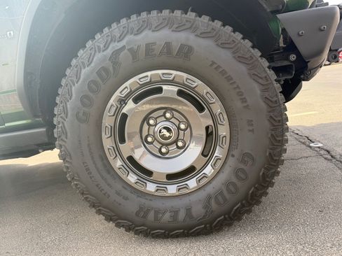 Used 2024 Ford Bronco Everglades AWD/4WD image 6