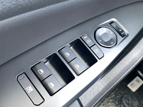 New 2026 Kia Sportage EX image 11