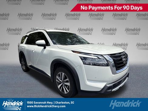 Used 2024 Nissan Pathfinder SL AWD/4WD image 1