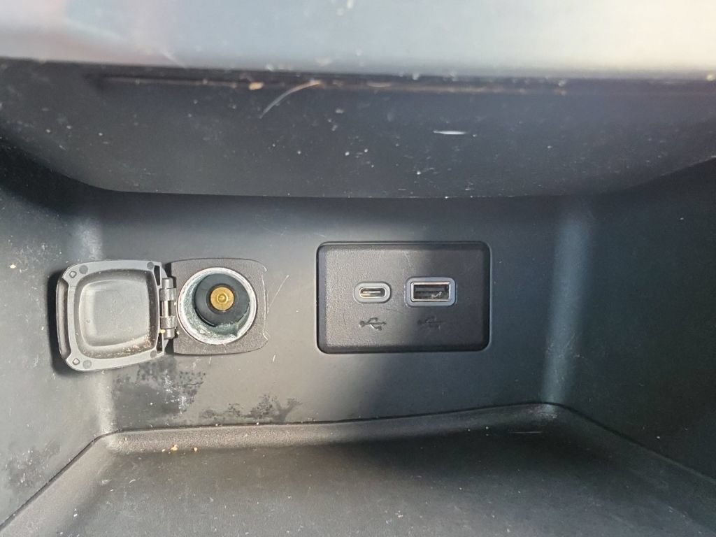 Certified 2021 GMC Acadia SLE w/ Driver Convenience Package AWD/4WD image 17