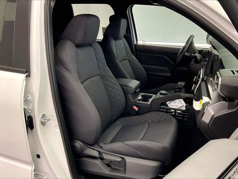 New 2025 Toyota Tacoma SR5 image 9