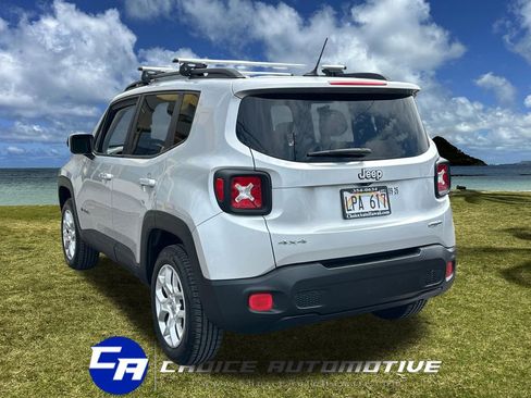 Used 2016 Jeep Renegade Latitude image 5