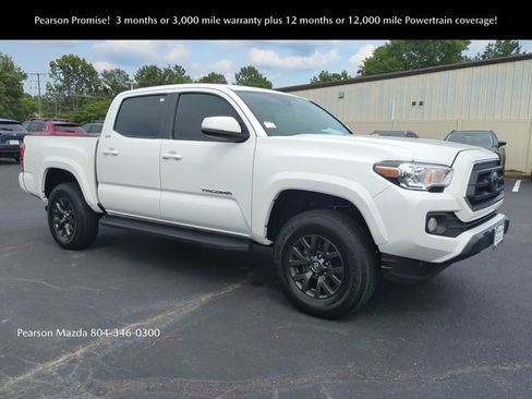 Used 2022 Toyota Tacoma SR5 w/ Technology Package RWD image 2