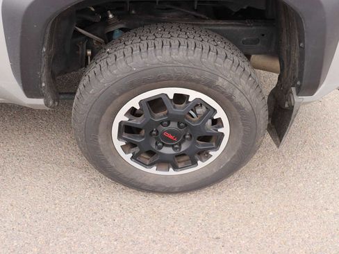 Used 2024 Toyota Tacoma TRD Off-Road w/ TRD Off Road Upgrade Package AWD/4WD image 9