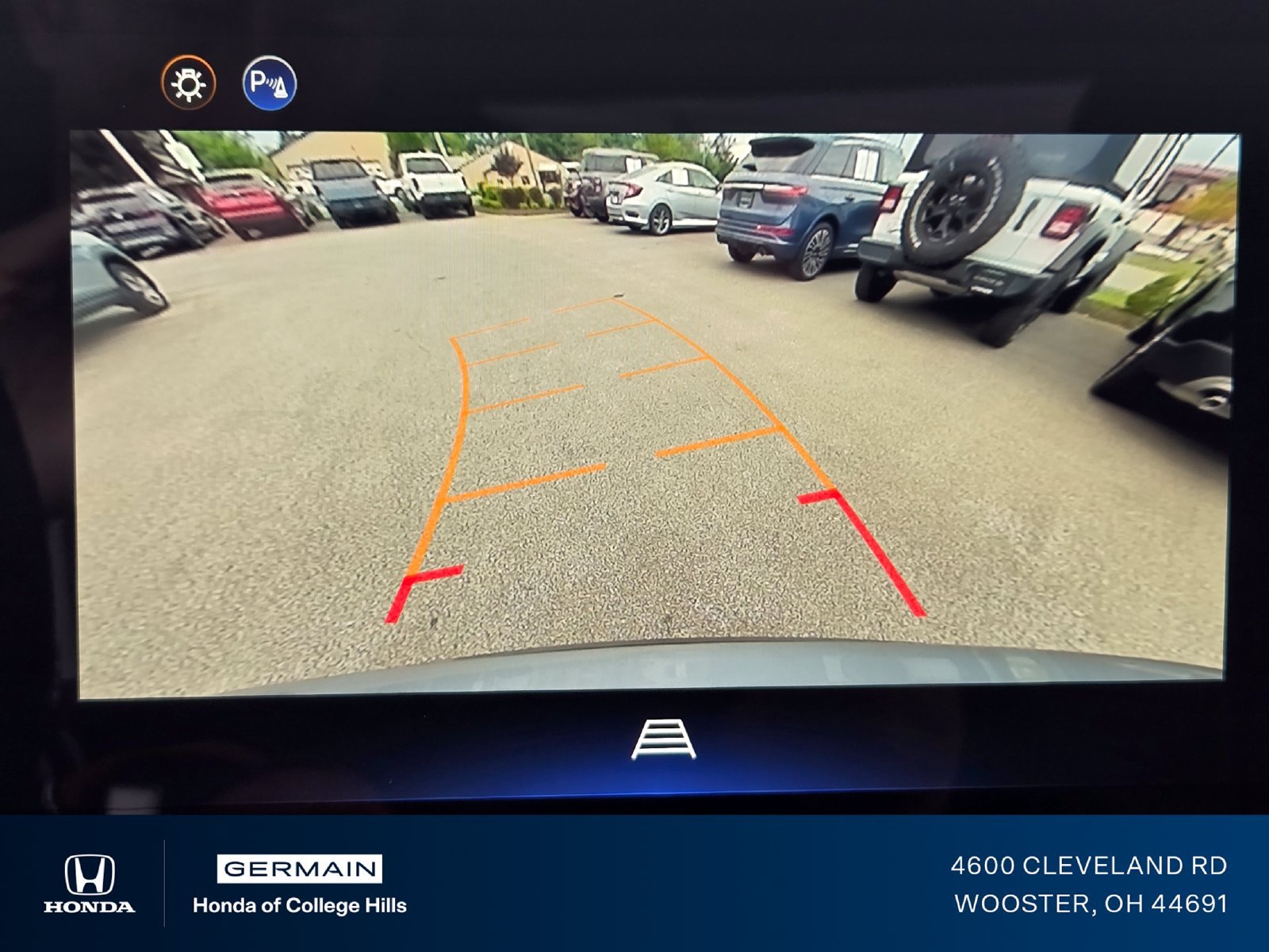 Used 2025 Chevrolet Equinox LT AWD/4WD image 9