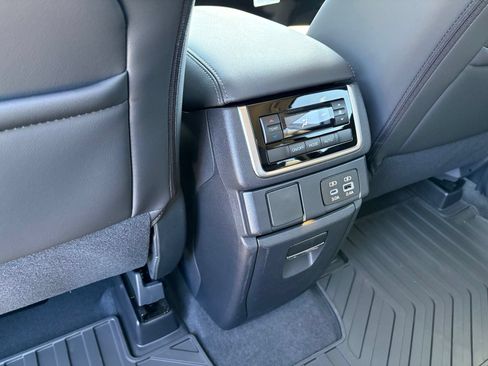 New 2026 Subaru Ascent Premium w/ Premium Package AWD/4WD image 30