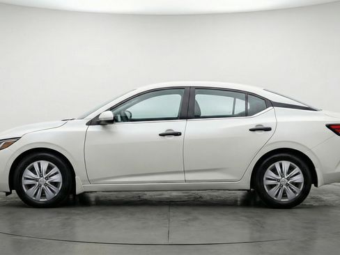 Used 2025 Nissan Sentra S FWD image 5