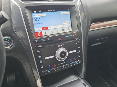 Used 2019 Ford Explorer Platinum AWD/4WD image 20
