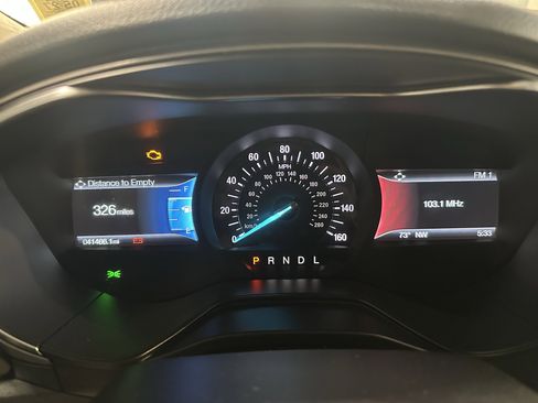 Used 2020 Ford Fusion SE FWD image 9