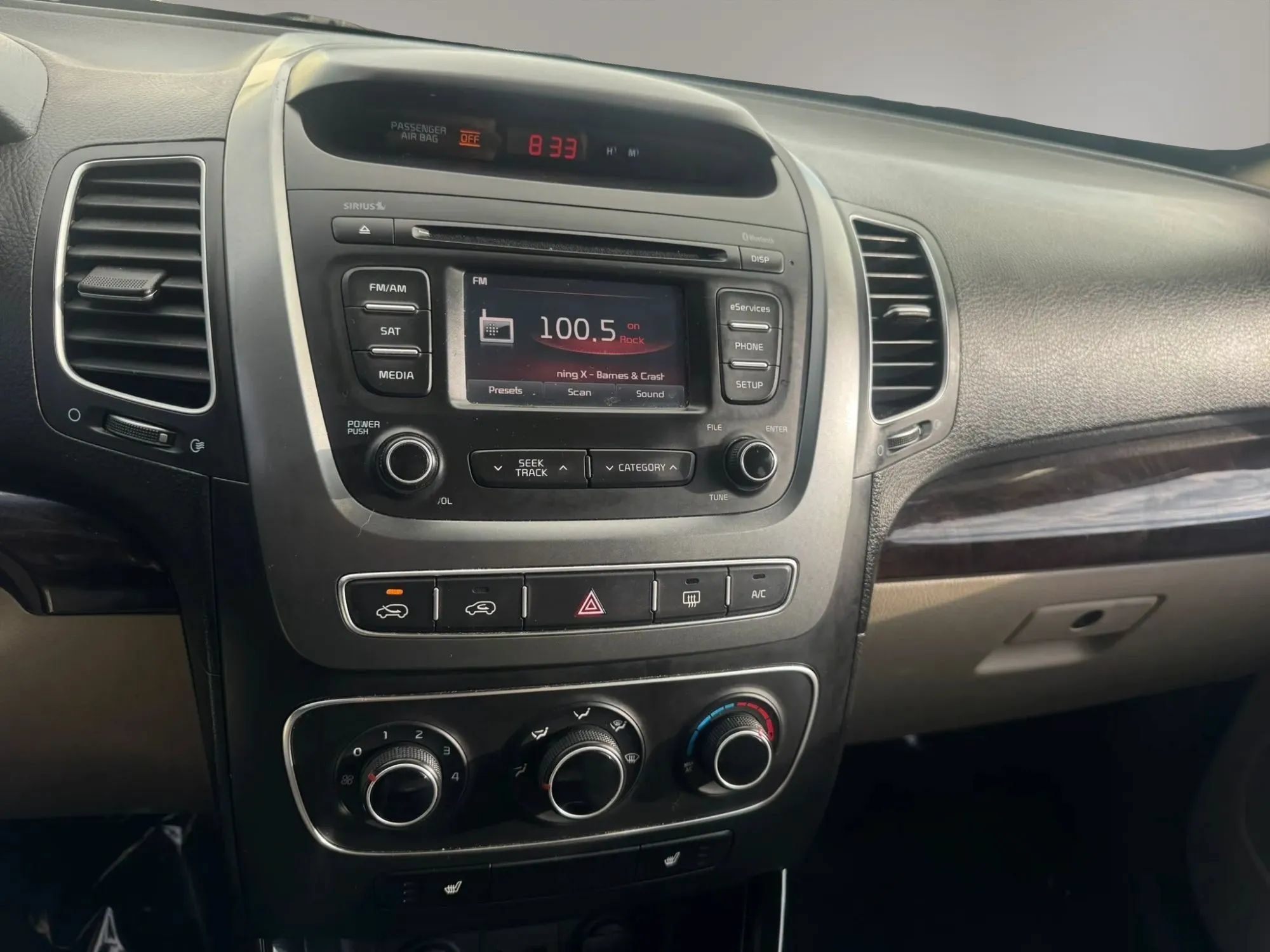 Used 2015 Kia Sorento LX FWD image 16
