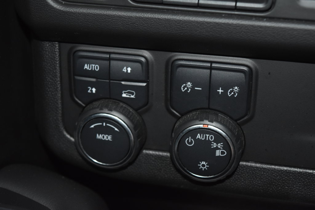 Used 2024 Chevrolet Tahoe LT AWD/4WD image 18