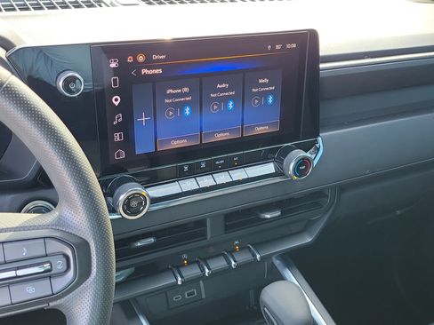 Used 2023 Chevrolet Colorado Trail Boss w/ Technology Package AWD/4WD image 28
