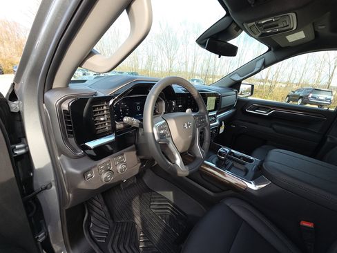 New 2026 Chevrolet Silverado 1500 LT Trail Boss w/ Convenience Package II image 15