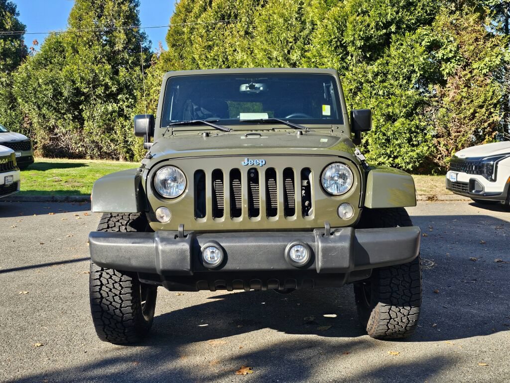 Used 2015 Jeep Wrangler Unlimited Rubicon AWD/4WD image 2
